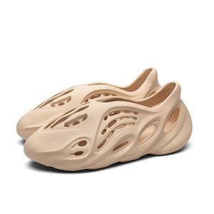 COPY - Like new Yeezy foam runners